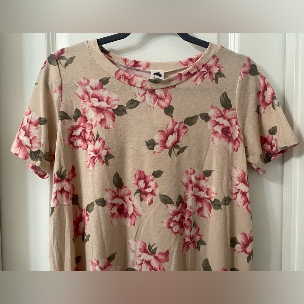 SOLD! NEW! Women’s Boutique Feel the Rhythm Cream Color Pink Floral Top S - Picture 3 of 8